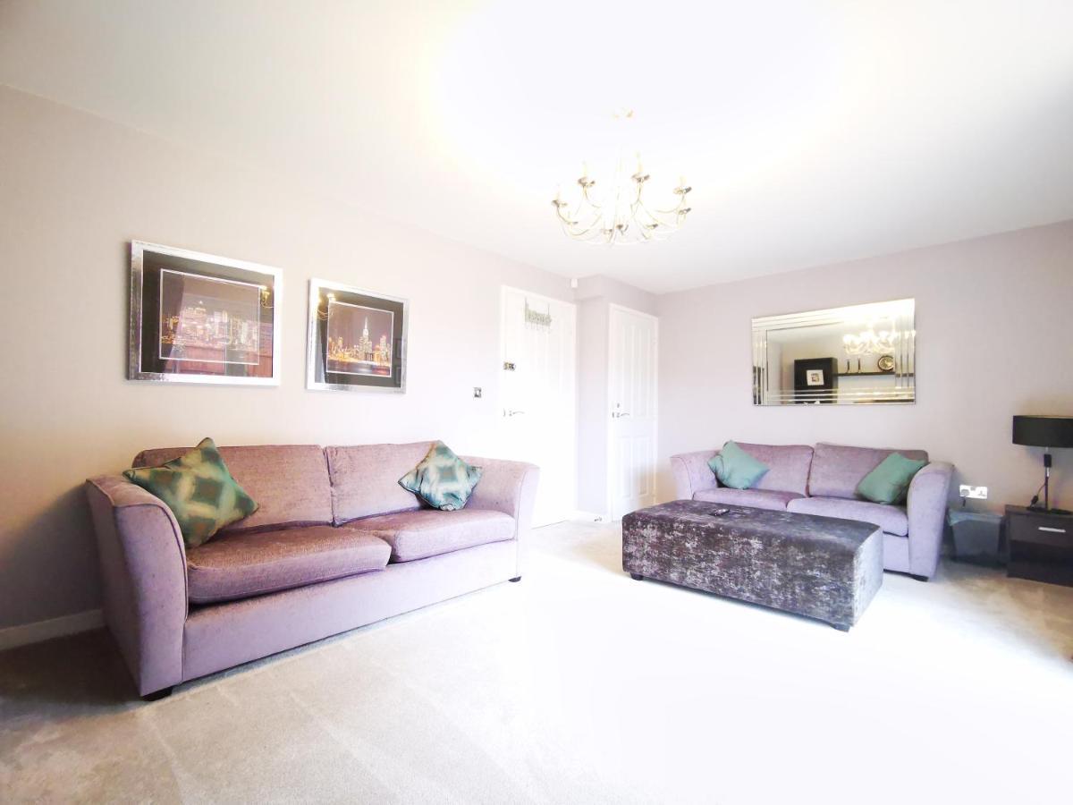 The Lawnswood - Central Manchester Holiday Home With Free Parking Luaran gambar